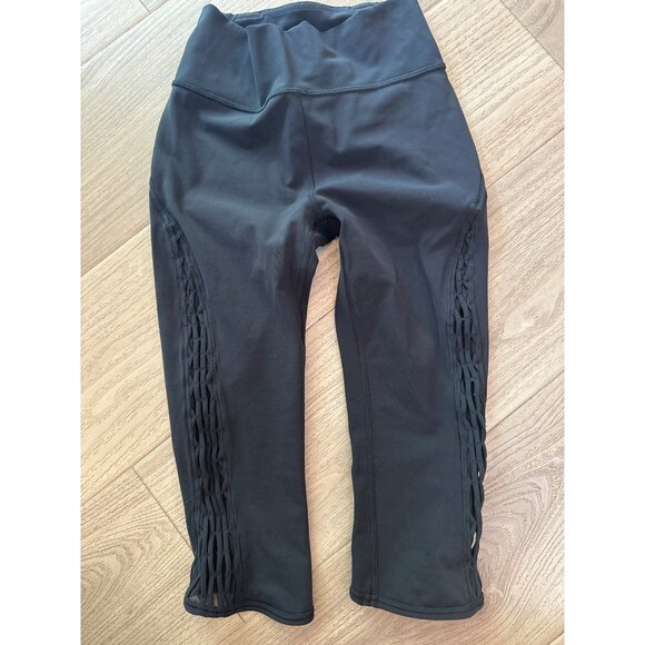 Lululemon Womens 2 Black High-Waisted Cropped Leggings With Mesh Side Details - Picture 1 of 4